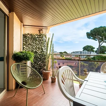 Le Rose Garden * كانيو سور مير