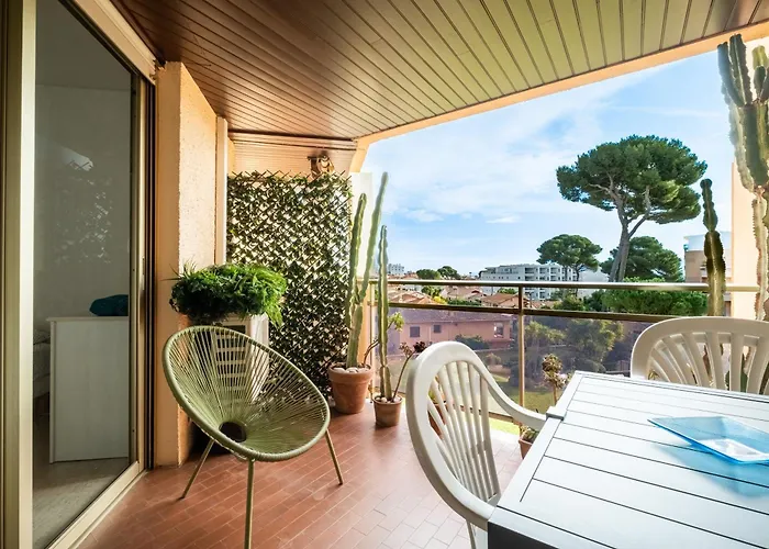 Le Rose Garden * كانيو سور مير